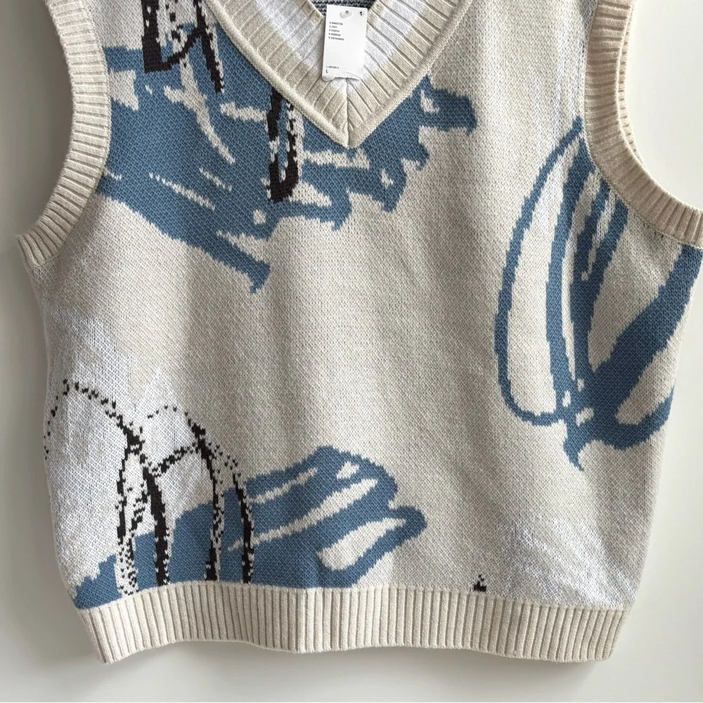 Urban Outfitters Men’s Abstract Pattern V-Neck Sweater Vest Cream Blue Large